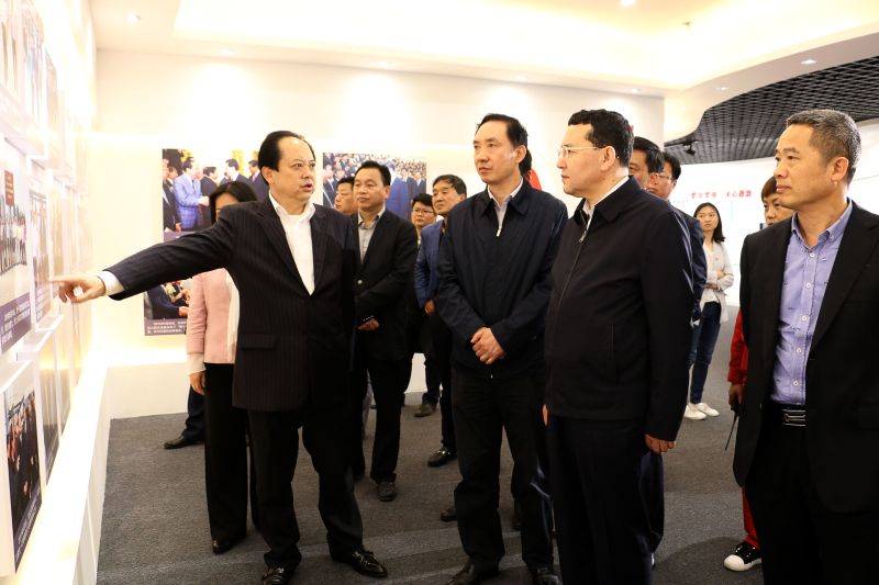 湖北省委常委、統(tǒng)戰(zhàn)部部長爾肯江?吐拉洪一行來金澳科技調(diào)研